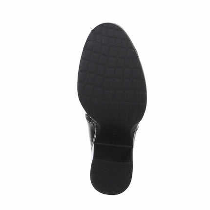 Classic Black Women's Boot – Minimal Chic